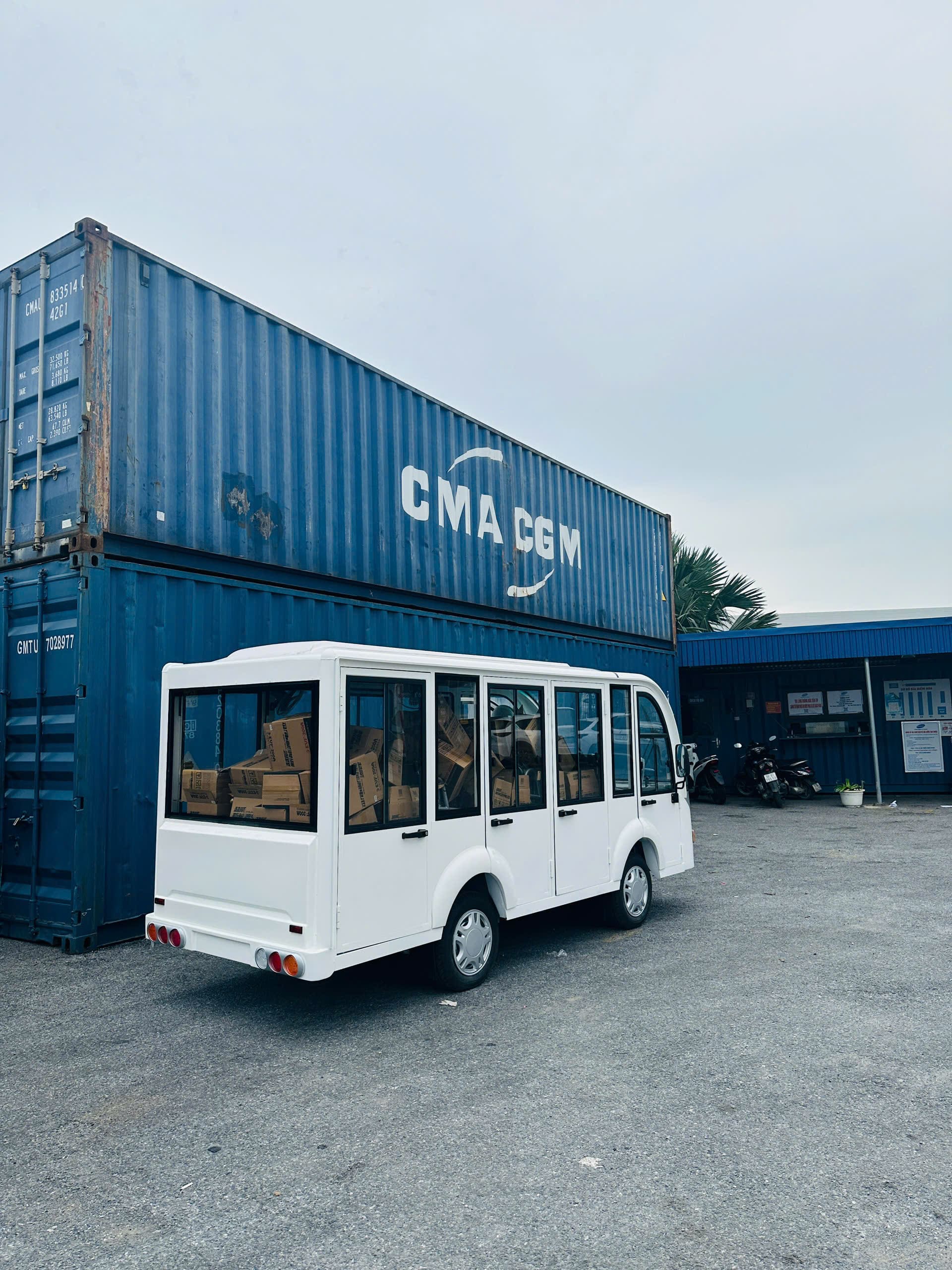 Xe điện chở khách cabin kín EG6088KF (5) Xe điện chở khách cabin kín EG6088KF